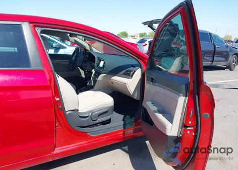 2017 Hyundai Elantra Se z USA, uszkodzony, nr VIN 5NPD84LF1HH014120